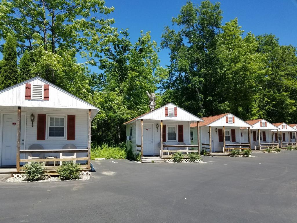 Seven Dwarfs Cabins - White Cabin Lake George Exteriör bild